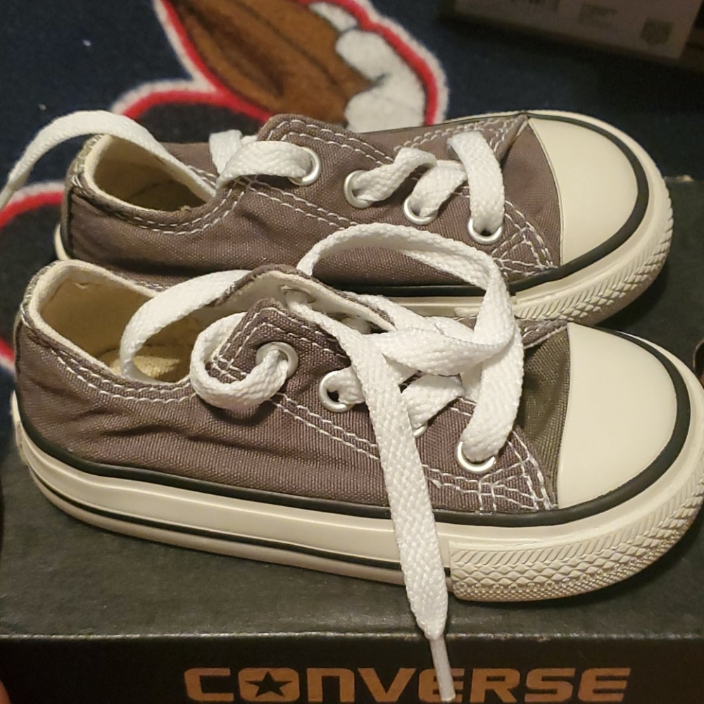 Sneaker - Picture 2 of 4